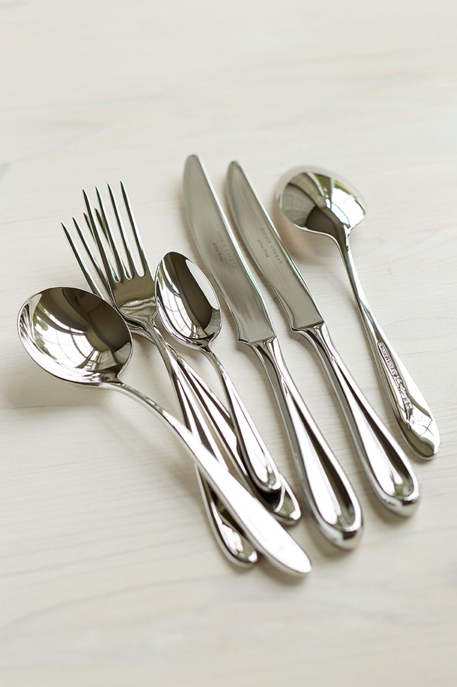 Rivelin Twenty Four Piece Cutlery Set Clearance