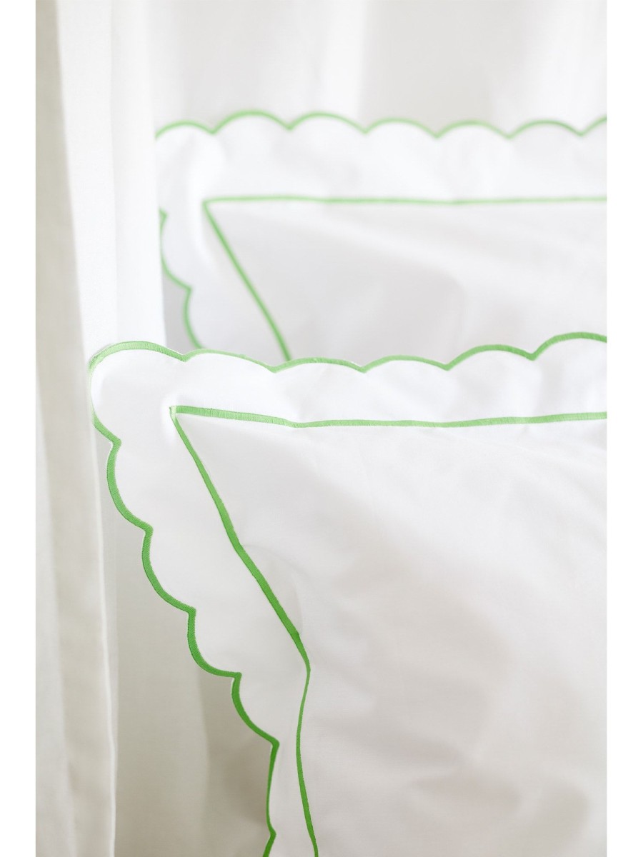 Scalloped Edge Oxford Pillow Case - Green Wholesale